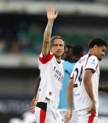 April 19, 2026, Verona, Veneto, Italy: LUKA MODRIC of AC MILAN celebrates winning 1:0 Matchday 33 of 38 of the Serie A 2025 26 between HELLAS VERONA and AC MILAN at the Bentegodi Stadium in Verona, Italy. AC MILAN won 1:0. Verona Italy - ZUMAc179 20260419_zep_c179_016 Copyright: xMickaelxChavetx
