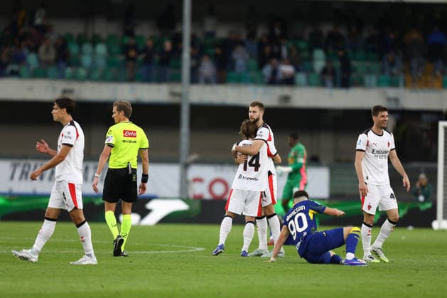 April 19, 2026, Verona, Veneto, Italy: LUKA MODRIC and STRAHINJA PAVLOVIC of AC MILAN celebrate winning 1:0 Matchday 33 of 38 of the Serie A 2025 26 between HELLAS VERONA and AC MILAN at the Bentegodi Stadium in Verona, Italy. AC MILAN won 1:0. Verona Italy - ZUMAc179 20260419_zep_c179_018 Copyright: xMickaelxChavetx