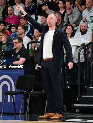 GER, 1. BBL, Veolia Towers Hamburg vs SC Rasta Vechta 19.04.2026,,GER, 1. BBL, Veolia Towers Hamburg vs SC Rasta Vechta, im Bild Head-Coach Christian Held (RASTA Vechta)