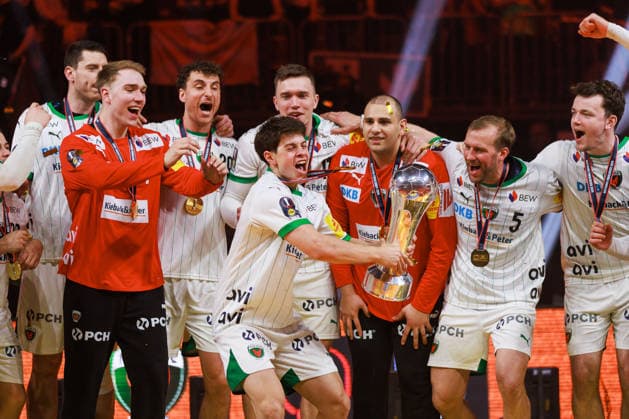 Leo PRANTNER (Fuechse Berlin, 06) mit dem Pokal GER, Fuechse Berlin vs. Bergischer HC, Handball, DHB-Pokal, LIDL Final4, Finale, Spielzeit 2025 2026, 19.04.2026, GER, Fuechse Berlin vs. Bergischer HC, Handball, DHB-Pokal, LIDL Final4, Finale, Spielzeit 2025 2026, 19.04.2026, Koeln Copyright: xEibnerxPressefoto OliverxSchmidtx EP_OST