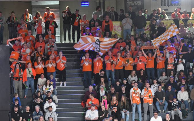 GER, 1. BBL, Veolia Towers Hamburg vs SC Rasta Vechta 19.04.2026,,GER, 1. BBL, Veolia Towers Hamburg vs SC Rasta Vechta, im Bild Feature Fanblock von Vechta