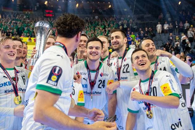 FUechse Berlin feiern den DHB Pokal 2026, Bergischer HC - Fuechse Berlin, DHB-Pokal Maenner, Herren, 6. Spieltag, Finale, Daikin HBL, Lidl Final 4, 19.04.2026 Köln NRW Deutschland