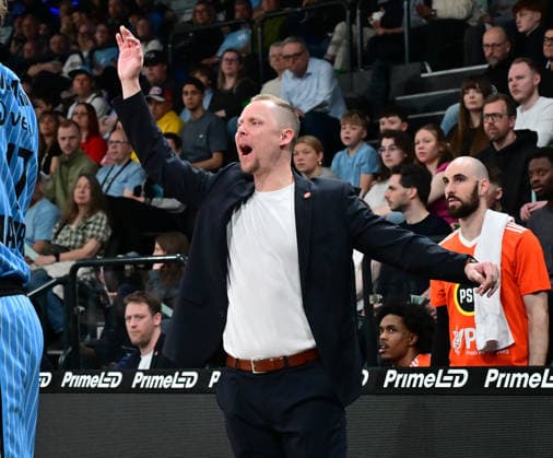 GER, 1. BBL, Veolia Towers Hamburg vs SC Rasta Vechta 19.04.2026,,GER, 1. BBL, Veolia Towers Hamburg vs SC Rasta Vechta, im Bild Head-Coach Christian Held (RASTA Vechta)