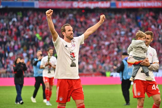 v.li:Harry KANE (Bayern Muenchen), Josip STANISIC (Bayern Muenchen) Jubel,Freude,Begeisterung, Deutscher Meister. Fussball 1. Bundesliga Saison 2025 2026, 30.Spieltag, Spieltag30 FC Bayern Muenchen - VfB Stuttgart 4-2 am 19.04.2026 , A L L I A N Z A R E N A.