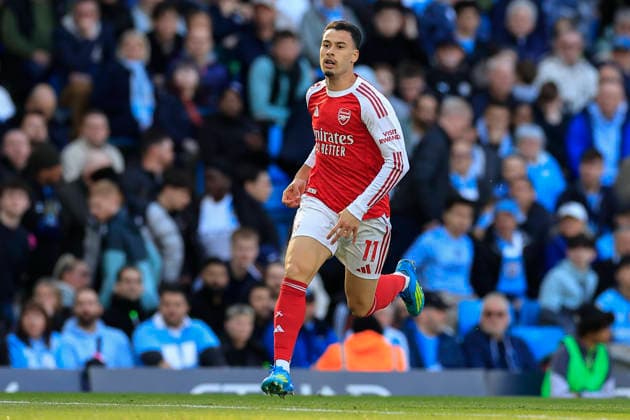 Manchester City v Arsenal, Premier League Gabriel Martinelli (11) of Arsenal during the Premier League match between Manchester City and Arsenal at the Etihad Stadium, Manchester, UK on 19 April 2026. Manchester Etihad Stadium Manchester UK Editorial use only DataCo restrictions apply See www.football-dataco.com , Copyright: xConorxMolloyx PSI-24102-0106