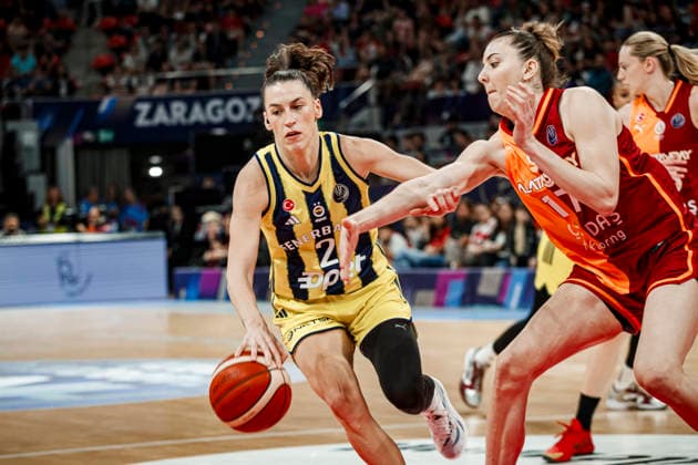 ESP: Galatasaray Cagdas Faktoring v Fenerbahce Opet. Final game Euroleague Women Final Six 2026 Sevgi Uzun and Elif Bayram during the Euroleague Women final game between Galatasaray Cagdas Faktoring and Fenerbahce Opet played at Principe Felipe Arena on April 19, 2026 in Zaragoza, Spain. Zaragoza Spain Basketball Copyright: xDanielxMarzo AgenciaxLOFx