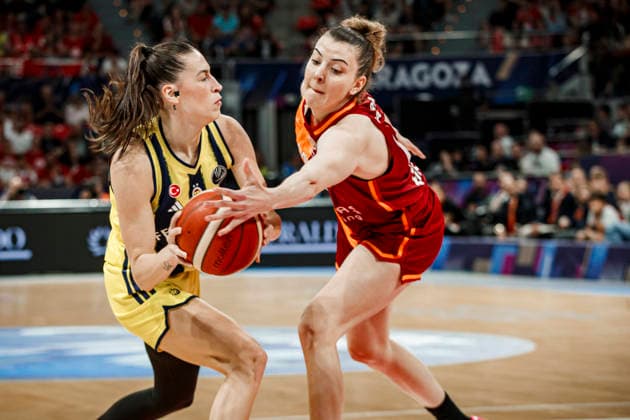 ESP: Galatasaray Cagdas Faktoring v Fenerbahce Opet. Final game Euroleague Women Final Six 2026 Sevgi Uzun and Elif Bayram during the Euroleague Women final game between Galatasaray Cagdas Faktoring and Fenerbahce Opet played at Principe Felipe Arena on April 19, 2026 in Zaragoza, Spain. Zaragoza Spain Basketball Copyright: xDanielxMarzo AgenciaxLOFx