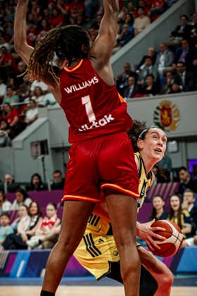 ESP: Galatasaray Cagdas Faktoring v Fenerbahce Opet. Final game Euroleague Women Final Six 2026 Breanna Stewart and Elizabeth Williams during the Euroleague Women final game between Galatasaray Cagdas Faktoring and Fenerbahce Opet played at Principe Felipe Arena on April 19, 2026 in Zaragoza, Spain. Zaragoza Spain Basketball Copyright: xDanielxMarzo AgenciaxLOFx