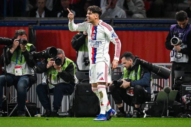 April 19, 2026, Paris, France, France: Alfonso MOREIRA of Lyon celebrates his goal during the Ligue 1 match between Paris Saint-Germain (PSG) and Olympique Lyonnais (OL) at Parc des Princes Stadium on April 19, 2026 in Paris, France. Paris France - ZUMAm308 20260419_zsp_m308_004 Copyright: xMatthieuxMirvillex