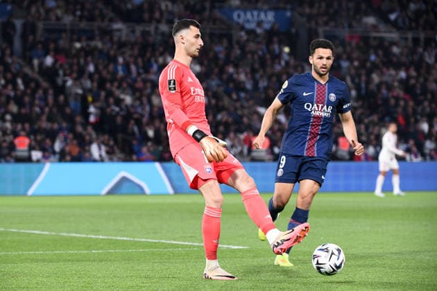 Paris Saint-Germain FC v Olympique Lyonnais - Ligue 1 McDonald s 01 Dominik GREIF (ol) during the Ligue 1 McDonald s match between Paris Saint-Germain FC and Olympique Lyonnais at Parc des Princes on April 19, 2026 in Paris, France. Paris France  Copyright: xFEPx 776348360