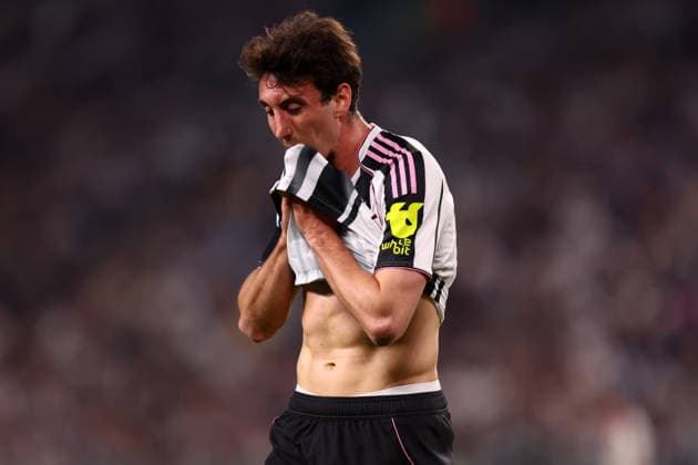 Juventus Fc - Bologna FC Andrea Cambiaso of Juventus Fc looks dejected during the Serie A match beetween Juventus Fc and Bologna FC at Allianz Stadium on April 19, 2026 in Turin, Italy . Torino Allianz Stadium Italy Copyright: xMarcoxCanonierox