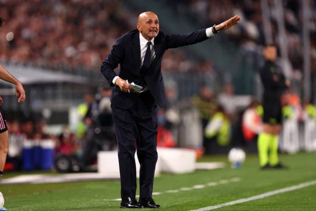 Juventus Fc - Bologna FC Luciano Spalletti, head coach of Juventus Fc gestures during the Serie A match beetween Juventus Fc and Bologna FC at Allianz Stadium on April 19, 2026 in Turin, Italy . Torino Allianz Stadium Italy Copyright: xMarcoxCanonierox