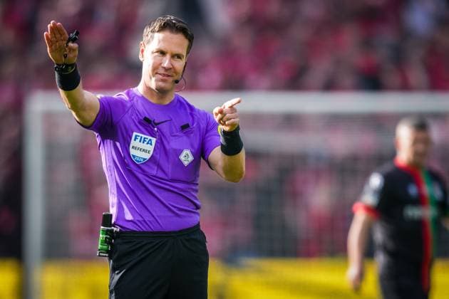 ROTTERDAM, 19-04-2026 , Stadium De Kuip , season 2025 2026 , Dutch EURO JACKPOT KNVB Beker Final , Match between AZ Alkmaar and NEC Nijmegen (cup final) , picture shows Referee Danny Makkelie AZ - NEC (cup final)  x203164288x Copyright: