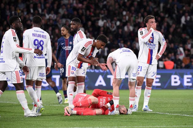 Paris Saint-Germain FC v Olympique Lyonnais - Ligue 1 McDonald s 22 Clinton MATA PEDRO LOURENCO (ol) - 16 ABNER VINICIUS (ol) - 01 Dominik GREIF (ol) during the Ligue 1 McDonald s match between Paris Saint-Germain FC and Olympique Lyonnais at Parc des Princes on April 19, 2026 in Paris, France. Paris France  Copyright: xFEPx 776348360