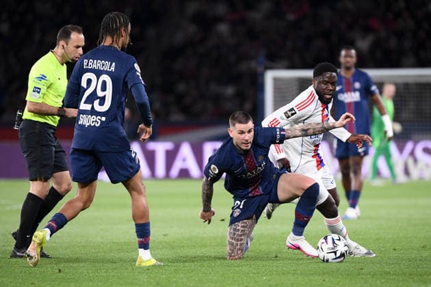 Paris Saint-Germain FC v Olympique Lyonnais - Ligue 1 McDonald s 05 Orel MANGALA (ol) - 21 Lucas HERNANDEZ (psg) during the Ligue 1 McDonald s match between Paris Saint-Germain FC and Olympique Lyonnais at Parc des Princes on April 19, 2026 in Paris, France. Paris France  Copyright: xFEPx 776348360