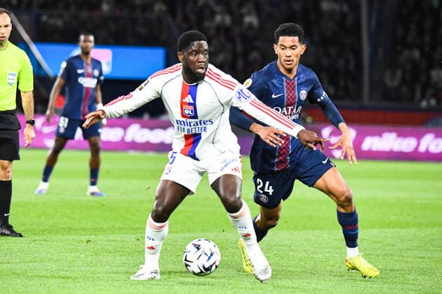 FOOTBALL : Paris Saint Germain vs Olympique Lyonnais - Ligue 1 - JournÃ e 30 - 19 04 2026 Orel Mangala (OL) Senny Mayulu (Paris SG) ParisFrance  Copyright: xBaptistexAutissierx