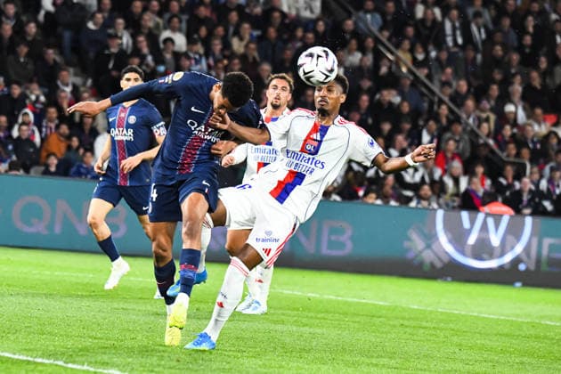 FOOTBALL : Paris Saint Germain vs Olympique Lyonnais - Ligue 1 - JournÃ e 30 - 19 04 2026 Senny Mayulu (Paris SG) Abner (OL) ParisFrance  Copyright: xBaptistexAutissierx