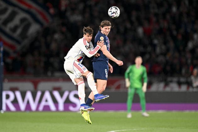 Paris Saint-Germain FC v Olympique Lyonnais - Ligue 1 McDonald s 17 Afonso MOREIRA (ol) - 06 Illya ZABARNYI (psg) during the Ligue 1 McDonald s match between Paris Saint-Germain FC and Olympique Lyonnais at Parc des Princes on April 19, 2026 in Paris, France. (Photo Anthony Bibard FEP Icon Paris France  Copyright: xFEPx 776348360
