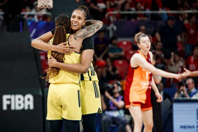 ESP: Galatasaray Cagdas Faktoring v Fenerbahce Opet. Final game Euroleague Women Final Six 2026 Gabby Williams and Teaira McCowan during the Euroleague Women final game between Galatasaray Cagdas Faktoring and Fenerbahce Opet played at Principe Felipe Arena on April 19, 2026 in Zaragoza, Spain. Zaragoza Spain Basketball Copyright: xDanielxMarzo AgenciaxLOFx