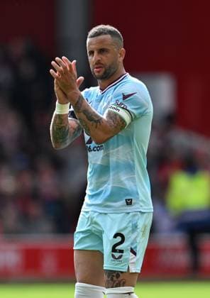 Kyle Walker of Burnley applauds the fans after the game Nottingham Forest v Burnley, Premier League, Football, City Ground, Nottingham, UK - 19 Apr 2026Nottingham City Ground United Kingdom EDITORIAL USE ONLY No use with unauthorised audio, video, data, fixture lists, club league logos or live services. Online in-match use limited to 120 images, no video emulation. No use in betting, games or single club league player publications. Copyright: xAnnaxGowthorpe Shutterstockx 16832208di