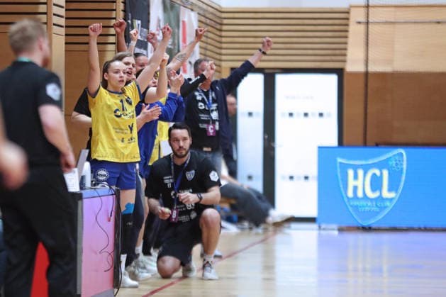 Handball, 2. Alsco HBF: HC Leipzig - SG 09 Kirchhof; 19.04.2026 Jubel auf der Bank des HC Leipzig. 2. Alsco Handball Bundesliga Frauen, HBF, Saison 2025 2026, 24. Spieltag: HC Leipzig vs. SG 09 Kirchhof am 19.04.2026 in der Sporthalle Brüderstraße Leipzig. Copyright: xBEAUTIFULxSPORTS JanxKaeferx