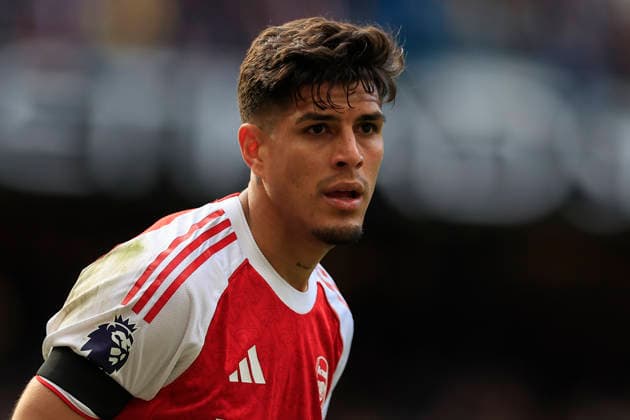 Manchester City v Arsenal, Premier League Portrait of Piero Hincapie (5) of Arsenal during the Premier League match between Manchester City and Arsenal at the Etihad Stadium, Manchester, UK on 19 April 2026. Manchester Etihad Stadium Manchester UK Editorial use only DataCo restrictions apply See www.football-dataco.com , Copyright: xConorxMolloyx PSI-24102-0192