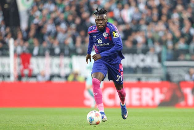 Danny da Costa (1.FSV Mainz 05) in Aktion, am Ball, Einzelaktion waehrend des Spiels der Bundesliga zwischen Borussia Mönchengladbach und 1. FSV Mainz 05, Stadion im Borussia-Park am 19. April 2026 in Mönchengladbach, Deutschland. (Foto von Oliver Kaelke DeFodi Images) +++ Danny da Costa (1.FSV Mainz 05) controls the ball during the Bundesliga match between Borussia Mönchengladbach and 1. FSV Mainz 05 at Stadion im Borussia-Park on April 19, 2026 in Mönchengladbach, Germany. (Photo by Oliver Kaelke DeFodi Images) DFL regulations prohibit any use of photographs as image sequences and or quasi-video. (Photo by Oliver Kaelke DeFodi Images) - *** Danny da Costa 1 FSV Mainz 05 in action, on the ball, individual action during the Bundesliga match between Borussia Mönchengladbach and 1 FSV Mainz 05, Stadion im Borussia Park on April 19, 2026 in Mönchengladbach, Germany Photo by Oliver Kaelke DeFodi Images Danny da Costa 1 FSV Mainz 05 controls the ball during the Bundesliga match between Borussia Mönchengladbach and 1 FSV Mainz 05 at Stadion im Borussia Park on April 19, 2026 in Mönchengladbach, Germany Photo by Oliver Kaelke DeFodi Images DFL regulations prohibit any use of photographs as image sequences and or quasi video Photo by Oliver Kaelke DeFodi Images