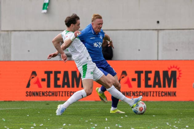 19.04.2026, xgrfx, Fussball 2.Bundesliga, SpVgg Greuther Fuerth - SV Darmstadt 98 v.l. Reno Münz (Greuther Fürth), Isac Lidberg (SV Darmstadt) (DFL DFB REGULATIONS PROHIBIT ANY USE OF PHOTOGRAPHS as IMAGE SEQUENCES and or QUASI-VIDEO) Fuerth