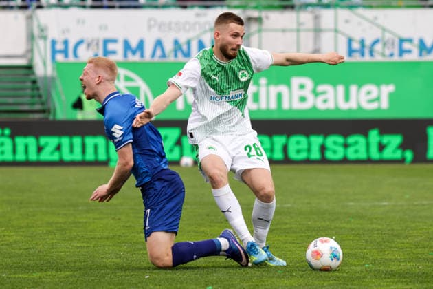 19.04.2026, xgrfx, Fussball 2.Bundesliga, SpVgg Greuther Fuerth - SV Darmstadt 98 v.l. Kai Klefisch (SV Darmstadt), Doni Arifi (Greuther Fürth) (DFL DFB REGULATIONS PROHIBIT ANY USE OF PHOTOGRAPHS as IMAGE SEQUENCES and or QUASI-VIDEO) Fuerth