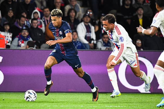 FOOTBALL : Paris Saint Germain vs Olympique Lyonnais - Ligue 1 - JournÃ e 30 - 19 04 2026 Desire Doue (Paris SG) Ruben Kluivert (OL) ParisFrance  Copyright: xBaptistexAutissierx