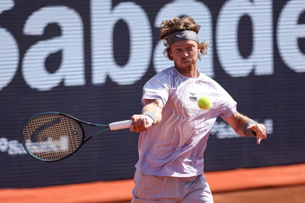 April 19, 2026, Barcelona, Barcelona, Spain: Andrey Rublev of Russia in action against Arthur Fils of France during the Final tennis match of the Barcelona Open Banc Sabadell - Conde Godo 2026 Day 9 at Real Club de Tenis Barcelona on April 19, 2026 in Barcelona, Spain. Barcelona Spain - ZUMAa181 20260419_zaa_a181_099 Copyright: xJavierxBorregox