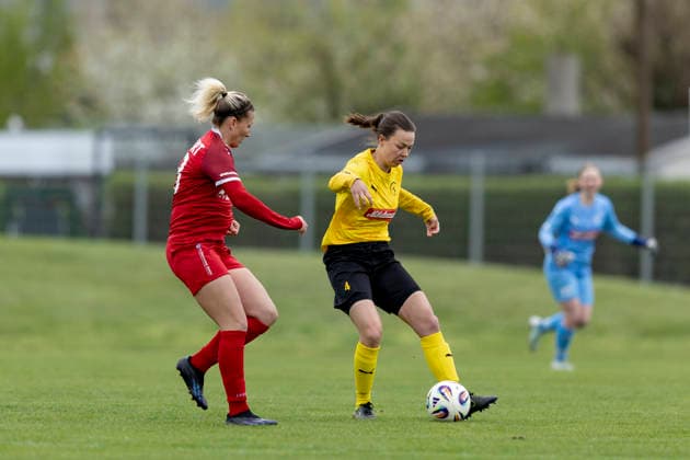 Regionalliga Nordost Frauen: 1. FFV Erfurt vs. 1. FFC Fortuna Dresden; Erfurt; 19.04.2026 Marlena Hesse ( 4; 1. FFC Fortuna Dresden) gegen Mandy Uhl ( 18; 1. FFV Erfurt) Regionalliga Nordost Frauen: 1. FFV Erfurt vs. 1. FFC Fortuna Dresden; Sportforum Johannesplatz Erfurt; 19.04.2026 Copyright: xBEAUTIFULxSPORTS Duehringx
