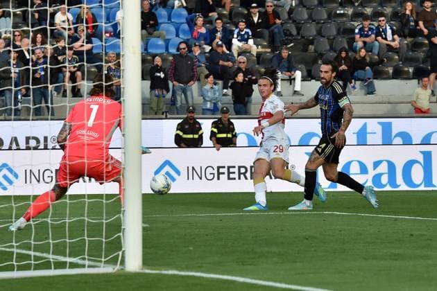CALCIO - Serie A - Pisa SC vs Genoa CFC Lorenzo Colombo (Genoa) opportunity during Pisa SC vs Genoa CFC, Italian soccer Serie A match in Pisa, Italy, April 19 2026 Pisa Italy  Copyright: xIPAxSport ABACAx