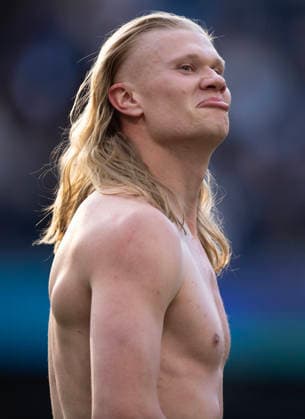 Manchester City v Arsenal - Premier League MANCHESTER, ENGLAND - APRIL 19: Erling Haaland of Manchester City after the Premier League match between Manchester City and Arsenal at Etihad Stadium on April 19, 2026 in Manchester, England. Erling Haaland Manchester Etihad Stadium England United Kingdom Copyright: xVisionhausx 776340684