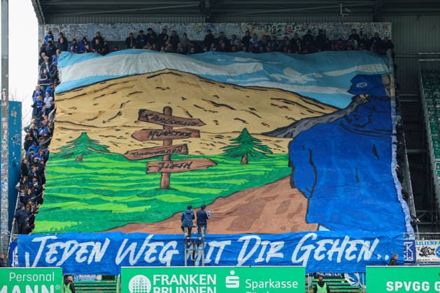 Fürth, Deutschland: 19. April 2026 - 2. Bundesliga - 30. Spieltag - SpVgg Greuther Fürth vs. SV Darmstadt 98 Im Bild: Symbolbild Choreographie im Gästeblock der Fans vom SV Darmstadt DFL regulations prohibit any use of photographs as image sequences and or quasi-video.