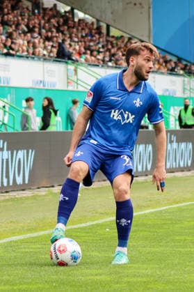 Fürth, Deutschland: 19. April 2026 - 2. Bundesliga - 30. Spieltag - SpVgg Greuther Fürth vs. SV Darmstadt 98 Im Bild: Killian Corredor (SV Darmstadt) DFL regulations prohibit any use of photographs as image sequences and or quasi-video.