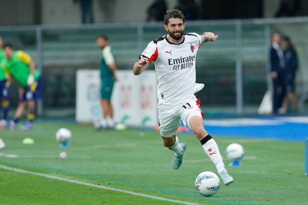 April 19, 2026, Verona, Italy: Christian Pulisic of AC Milan seen in action during the Italian Serie A soccer match Hellas Verona vs AC Milan at Marcantonio Bentegodi Stadium..Final score Hellas Verona 0: 1 AC Milan A Soccer Match Hellas Verona Vs AC Milan At Marcantonio Bentegodi Stadium  - ZUMAs197 20260419_aaa_s197_219 Copyright: xEmanuelexPennacchiox