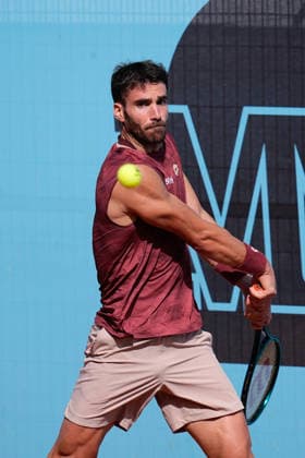 April 20, 2026, Madrid, Madrid, Spain: Andrea Pellegrino of Italy in action against Martin Damm of USA during the Mutua Madrid Open 2026, ATP, Tennis Herren Masters 1000 and WTA, Tennis Damen 1000, at La Caja Magica on April 20, 2026 in Madrid, Spain. Mutua Madrid Open 2026 - Day 1  - ZUMAa181 20260420_zaa_a181_061 Copyright: xDennisxAgyemanx