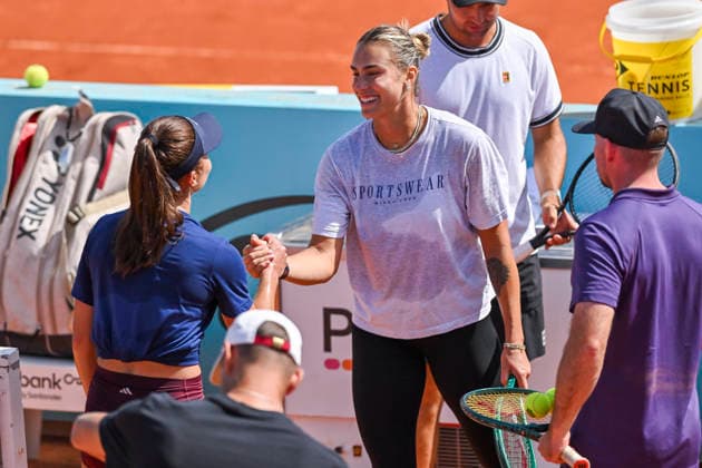 April 20, 2026, Madrid, Madrid, Spain: ARYNA SABALENKA of belarus †NIKE and IVA JOVIC of united states, Training on the track during the Mutua Madrid Open 2026, ATP, Tennis Herren Masters 1000 and WTA, Tennis Damen 1000 tennis tournament, celebrated at Caja Magica on April 20, 2026 in Madrid, Spain. Mutua Madrid Open 2026 - Day 1 (04.20.26) - ZUMAc312 20260420_zsp_c312_094 Copyright: xOscarxManuelxSanchezx