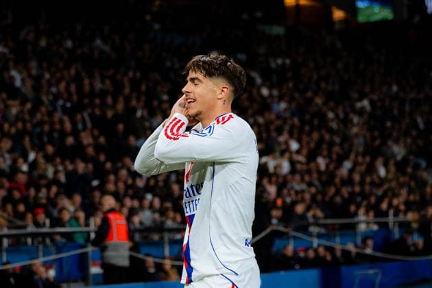 PARIS, FRANCE, APRIL 20: Afonso Moreira of Olympique Lyonnais celebrates after scoring his team’s second goal during the Ligue 1 McDonald s match between Paris and Lyon at Parc des Princes on April 19, 2026 in Paris, France. (Photo by Pauline FIGUET SPP)  Copyright: xPaulinexFIGUETx xSPPx Sportspressphoto_SPR133702
