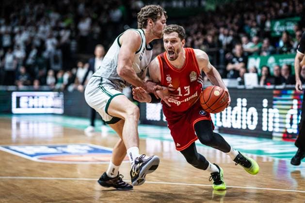 Andreas Obst (FC Bayern Muenchen Basketball) im Zweikampf mit Marco Hollersbacher (Gladiators Trier), Vet Concept Gladiators Trier vs FC Bayern Muenchen Basketball , Basketball, easyCredit BBL, 30. Spieltag, Saison 2025 2026, 20.04.2026 Vet Concept Gladiators Trier vs FC Bayern Muenchen Basketball , Basketball, easyCredit BBL, 30. Spieltag, Saison 2025 2026, 20.04.2026 *** Andreas Obst FC Bayern Muenchen Basketball in a duel with Marco Hollersbacher Gladiators Trier , Vet Concept Gladiators Trier vs FC Bayern Muenchen Basketball , Basketball, easyCredit BBL, Matchday 30, Season 2025 2026, 20 04 2026 Vet Concept Gladiators Trier vs FC Bayern Muenchen Basketball , Basketball, easyCredit BBL, Matchday 30, Season 2025 2026, 20 04 2026 Copyright: xEibner-Pressefoto AlexanderxNeisx EP_ANS