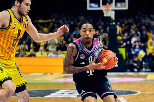 Jalen Finch (Telekom Baskets Bonn, 00), GER, ALBA Berlin vs. Telekom Baskets Bonn, Basketball Herren, easy Credit BBL, Saison 2025 2026, 30. Spieltag, 20.04.2026 GER, ALBA Berlin vs. Telekom Baskets Bonn, Basketball Herren, easy Credit BBL, Saison 2025 2026, 30. Spieltag, 20.04.2026 Berlin