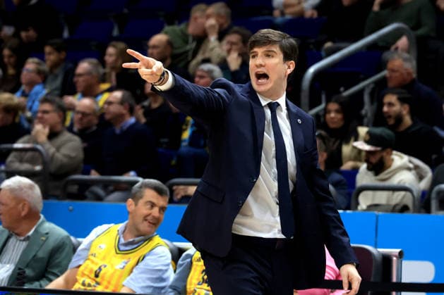 DEU, easyCredit BBL, ALBA vs. Telekom Baskets Bonn, 20.04.2026, Uber-Arena, Berlin, DEU, easyCredit BBL, ALBA vs. Telekom Baskets Bonn, im Bild CHEFTRAINER Pedro Calles (ALBA Berlin)