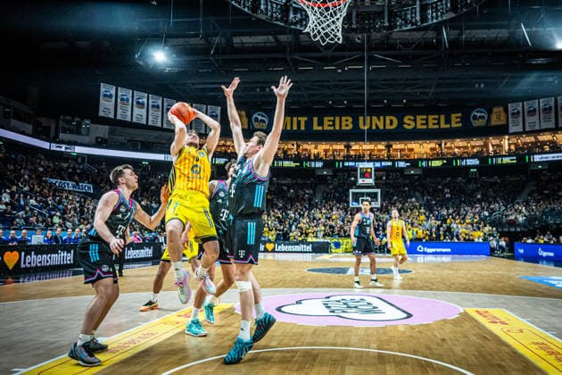 Basketball Berlin 20.04.2026 Saison 2025 2026 EasyCredit BBL 1. Bundesliga Männer, Herren Alba Berlin - Telekom Baskets Bonn Malte Delow (Alba Berlin, No.06)