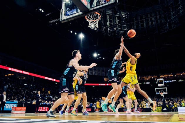 Moses Wood (Alba Berlin, 11). GER, ALBA Berlin vs. Telekom Baskets Bonn, Basketball Herren, easy Credit BBL, Saison 2025 2026, 30. Spieltag, 20.04.2026 GER, ALBA Berlin vs. Telekom Baskets Bonn, Basketball Herren, easy Credit BBL, Saison 2025 2026, 30. Spieltag, 20.04.2026 Berlin