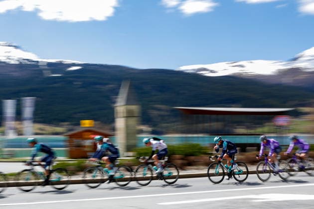 CYCLING - Tour of the Alps 2026 TELFS,AUSTRIA,21.APR.26 - CYCLING - Tour of the Alps, stage 2, Telfs - Martell. Image shows Roman Ermakov (SLO BAHRAIN VICTORIOUS) with the peloton.  GEPAxpictures xMarkoxVulic