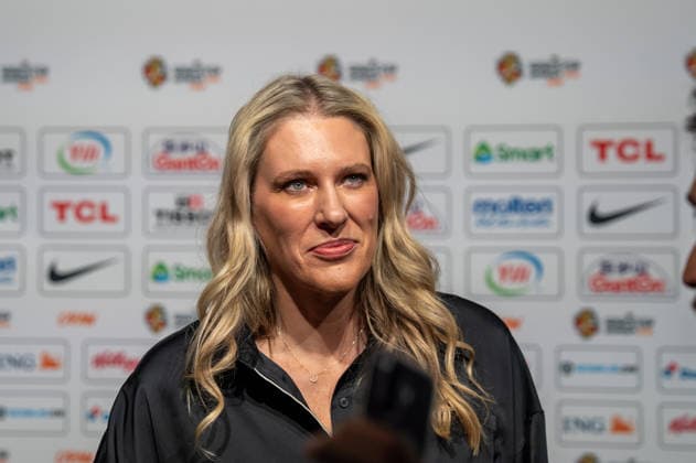 Deutschland: FIBA World Cup Germany 2026 Gruppenauslosung und Hall of Fame Zeremonie, Class of 2026, am 21.04. in Berlin, Kraftwerk: Lauren Jackson nach der Auslosung in der Mixed Zone Copyright: xSvenxHeidmannx