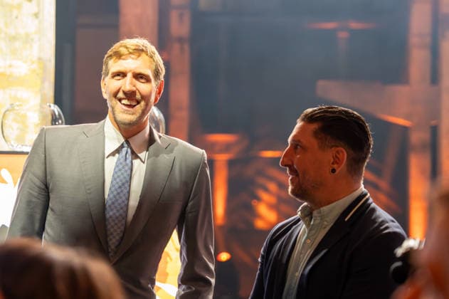 Deutschland: FIBA World Cup Germany 2026 Gruppenauslosung und Hall of Fame Zeremonie, Class of 2026, am 21.04. in Berlin, Kraftwerk: Dirk Nowitzki, Stefan Kretzschmar Copyright: xSvenxHeidmannx