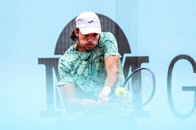 Mutua Madrid Open 2026 - Day 2 Jaime Faria of Portugal competes against Lloyd Harris of South Africa during their Men s Singles match on Day Two of the Mutua Madrid Open at La Caja Magica on April 21, 2026, in Madrid, Spain. Madrid Madrid Spain  Copyright: xMiguelxReisx originalFilename:reis-notitle260421_np3mI.jpg