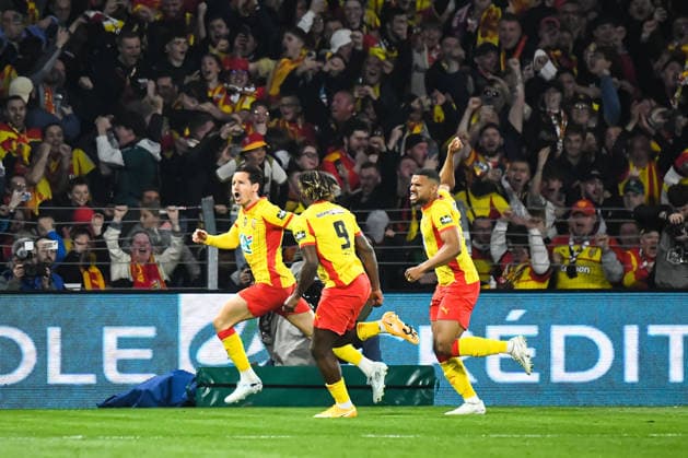 FOOTBALL : RC Lens vs Toulouse FC - Coupe de France - Demi-finale - 21 04 2026 Joie des joueurs du RC Lens aprÃ s le but de Florian Thauvin (RC Lens) LensFrance  Copyright: xBaptistexAutissierx